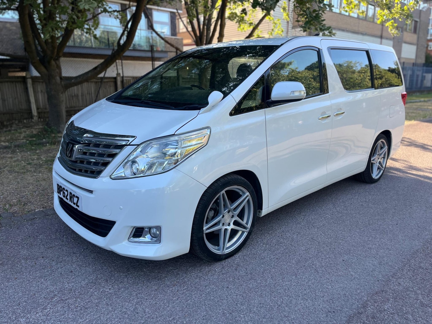 Used Toyota Alphard 2023 for sale - 76965370: Photo 17