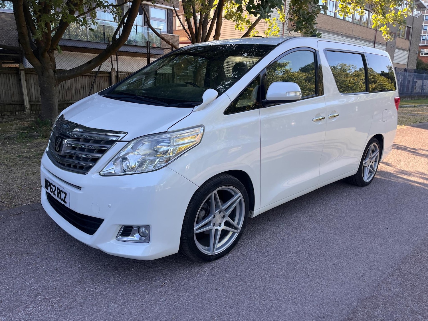Used Toyota Alphard 2023 for sale - 76965370: Photo 18