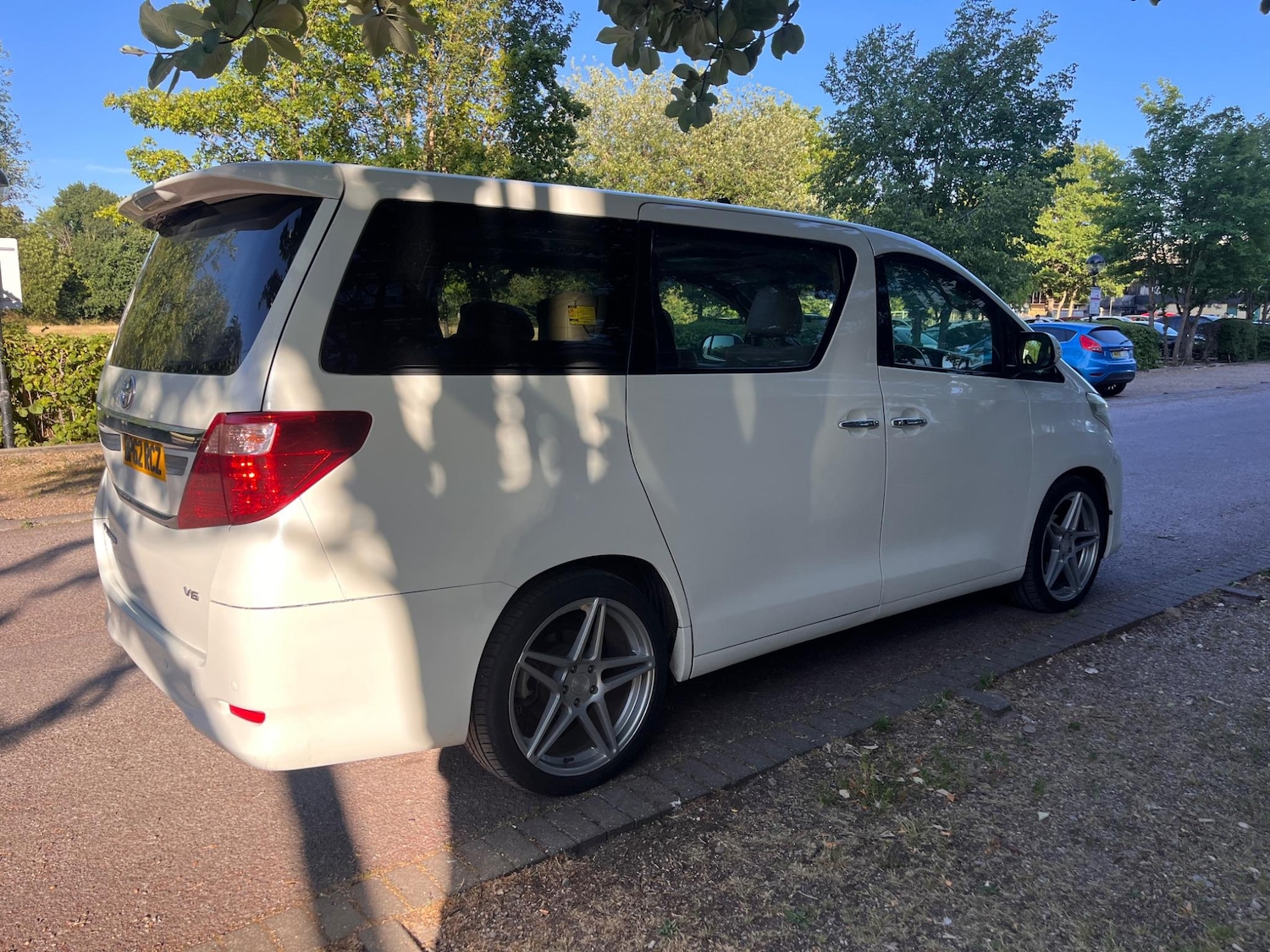 Used Toyota Alphard 2023 for sale - 76965370: Photo 43