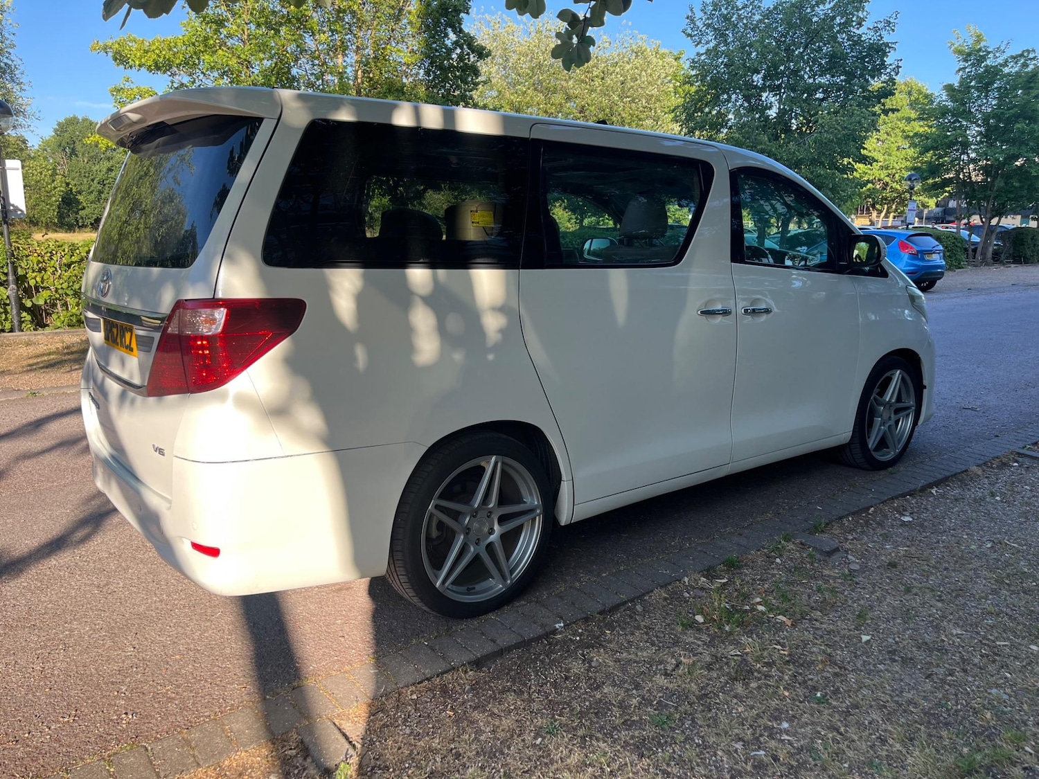 Used Toyota Alphard 2023 for sale - 76965370: Photo 44