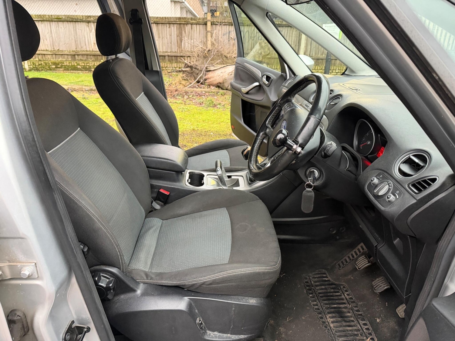 Used Ford Galaxy 2011 for sale - 77412124: Photo 24