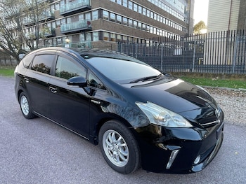 Used Toyota Prius+ 2013 for sale - 76456801: Photo