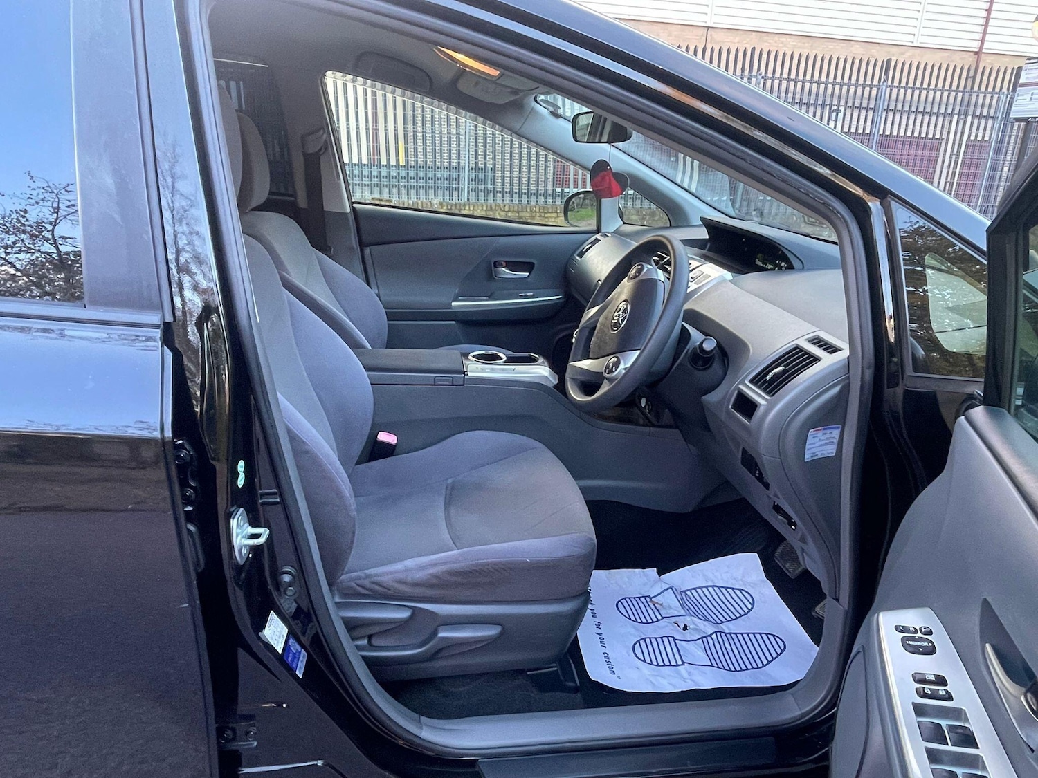 Used Toyota Prius+ for sale - 76456801: Photo 7