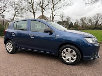 Used Dacia Sandero 2017 for sale - 77696271: Photo