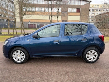 Used Dacia Sandero 2017 for sale - 77696271: Photo