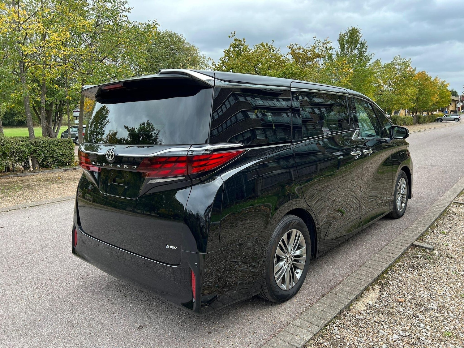 Used Toyota Alphard for sale - 76457485: Photo 41