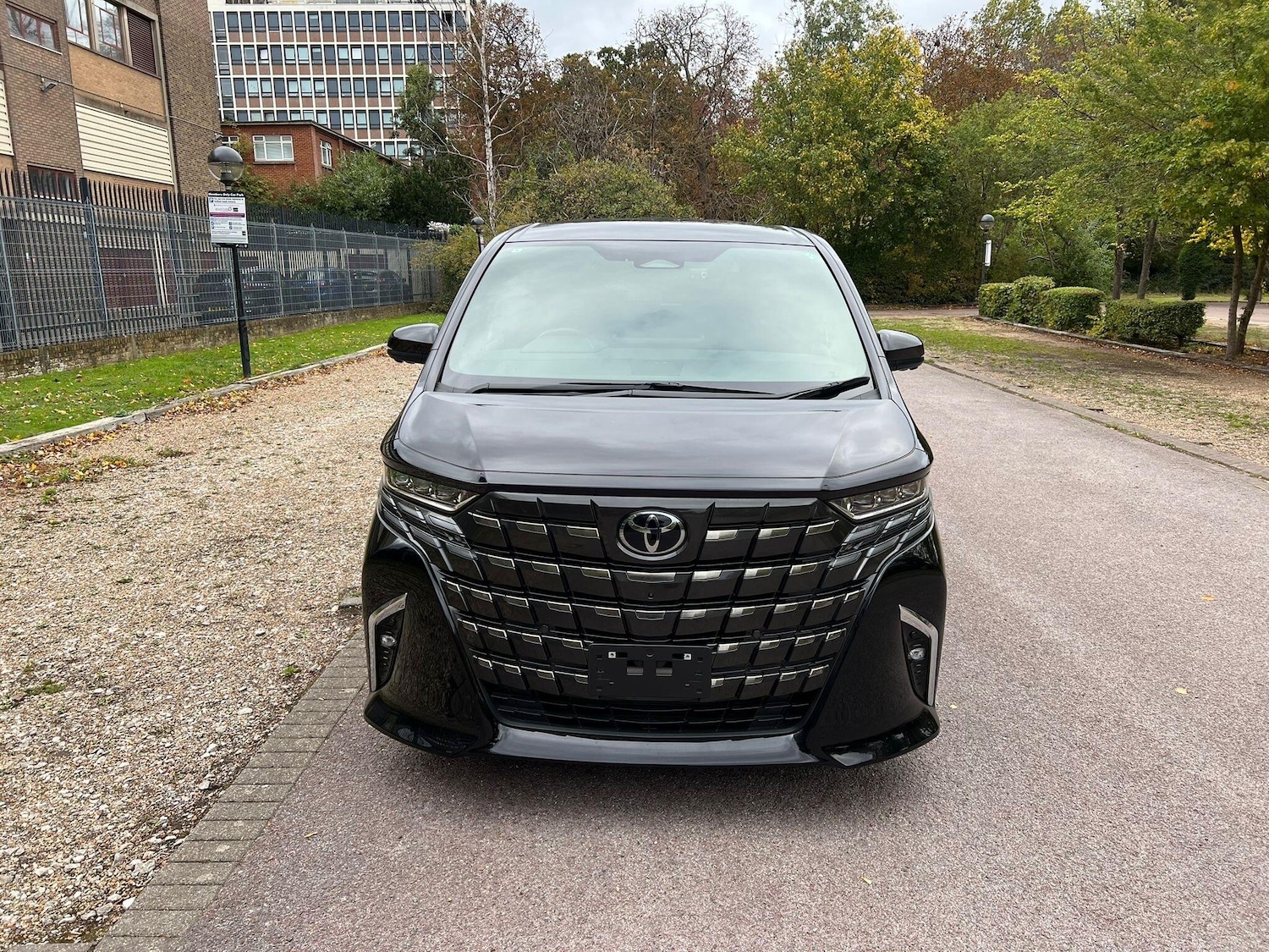Used Toyota Alphard for sale - 76457485: Photo 48