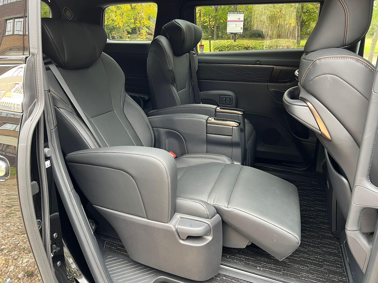 Used Toyota Alphard for sale - 76457485: Photo 49