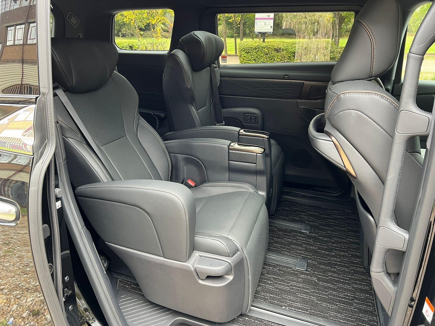 Used Toyota Alphard for sale - 76457485: Photo 53