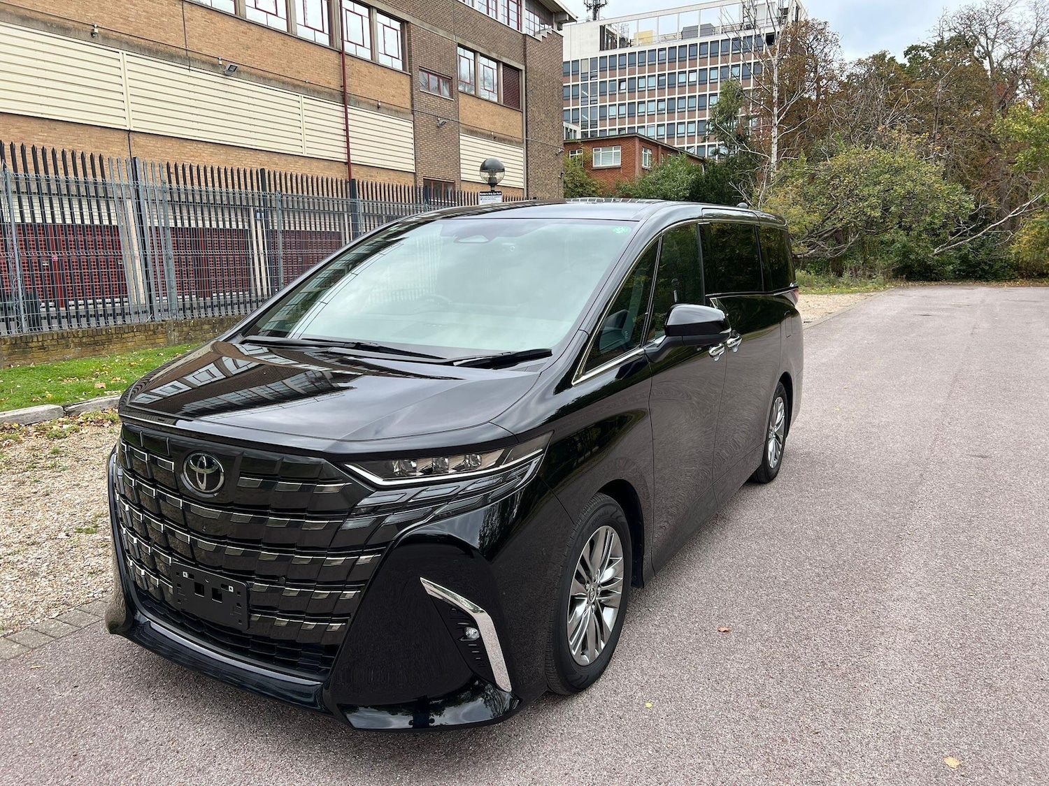 Used Toyota Alphard for sale - 76457485: Photo 8