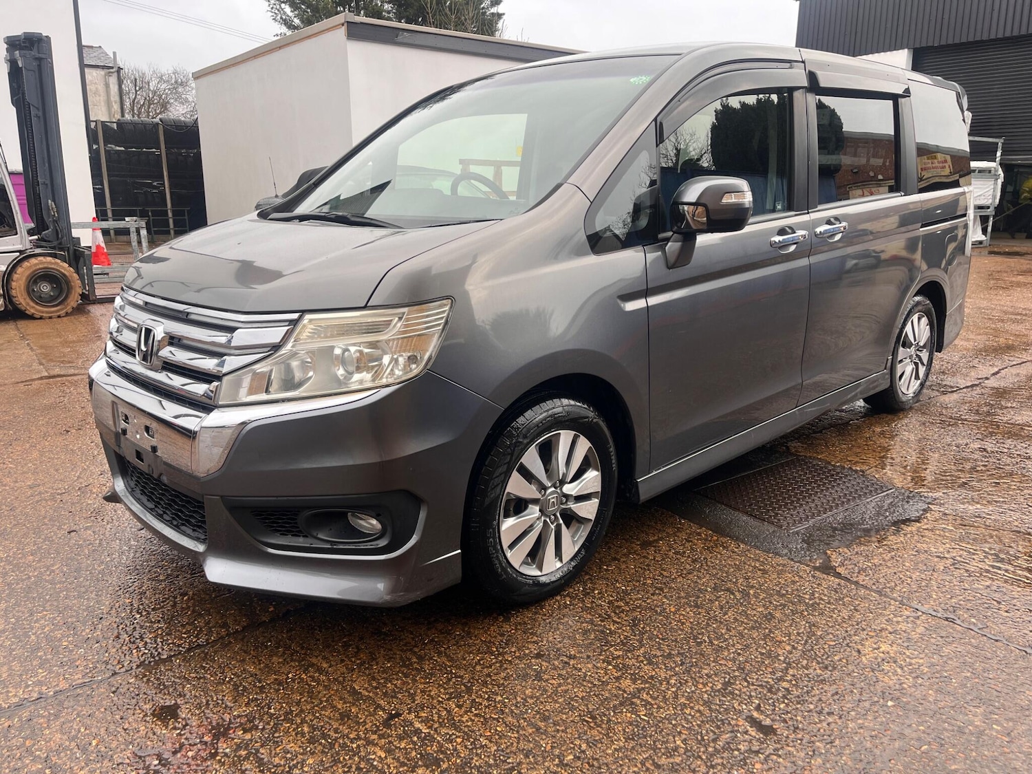 Used Honda Stepwagon for sale - 77278819: Photo 19