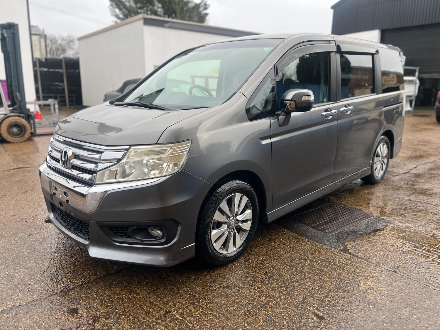 Used Honda Stepwagon for sale - 77278819: Photo 20