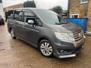 Used Honda Stepwagon 2013 for sale - 77278819: Photo