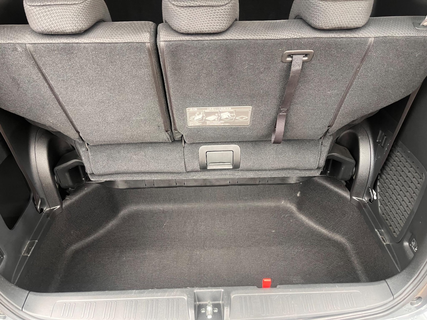 Used Honda Stepwagon for sale - 77278819: Photo 32