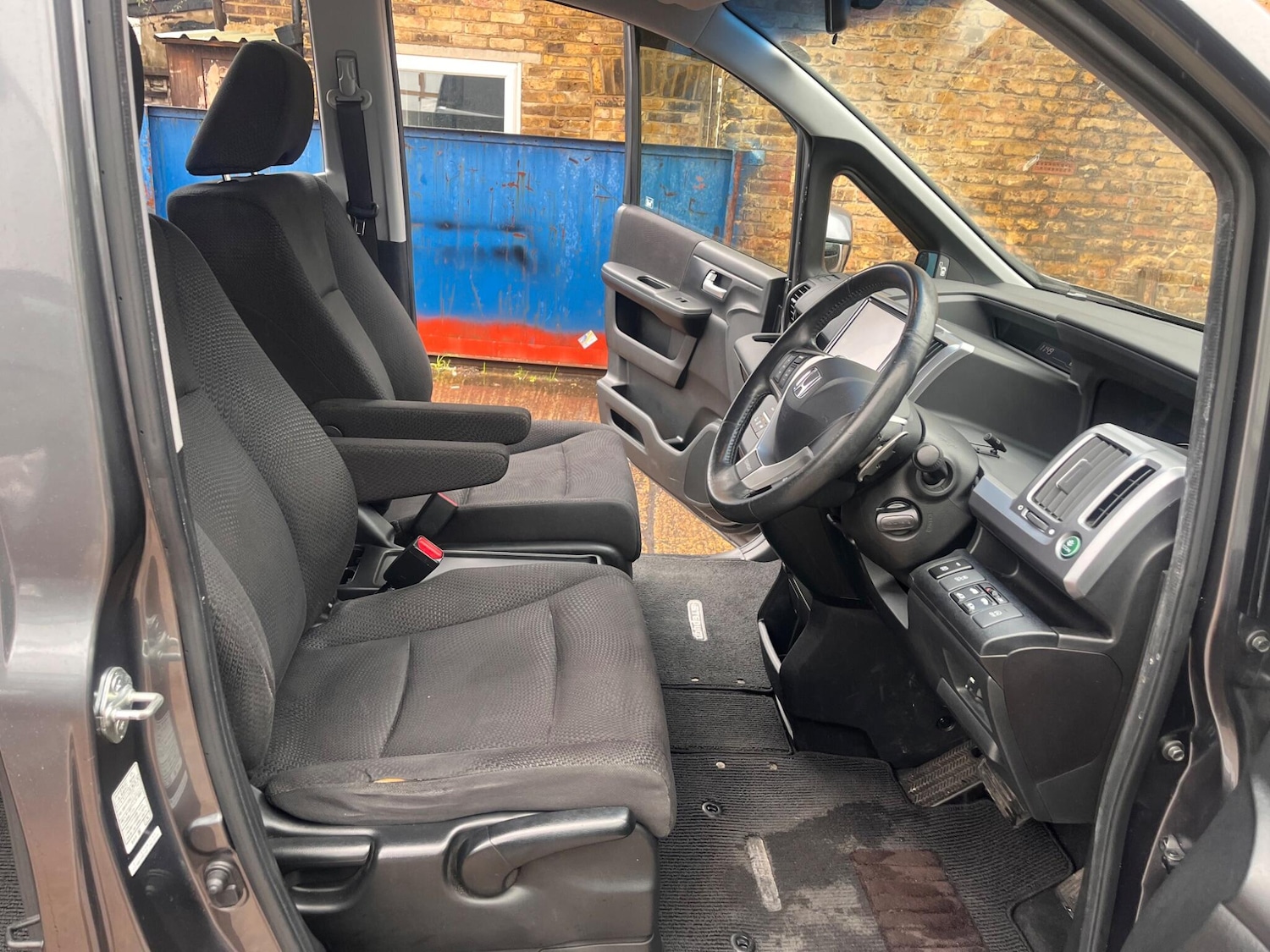 Used Honda Stepwagon for sale - 77278819: Photo 39