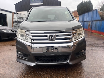 Used Honda Stepwagon 2013 for sale - 77278819: Photo