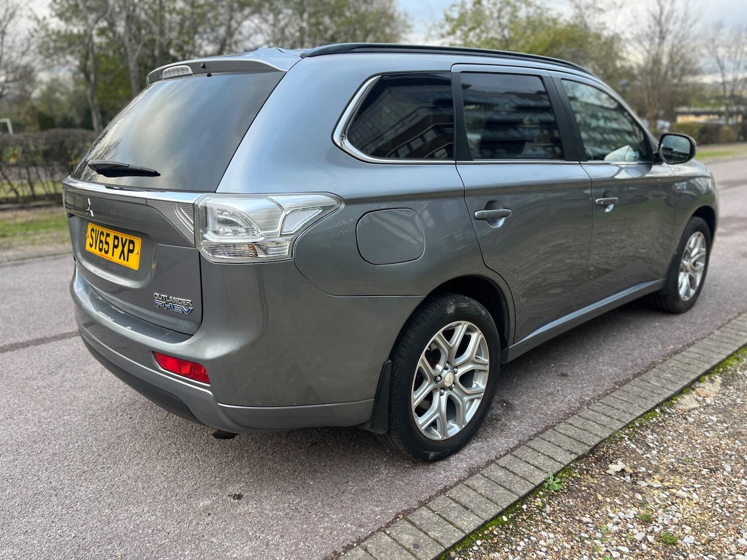Used Mitsubishi Outlander 2015 for sale - 77084367: Photo 17