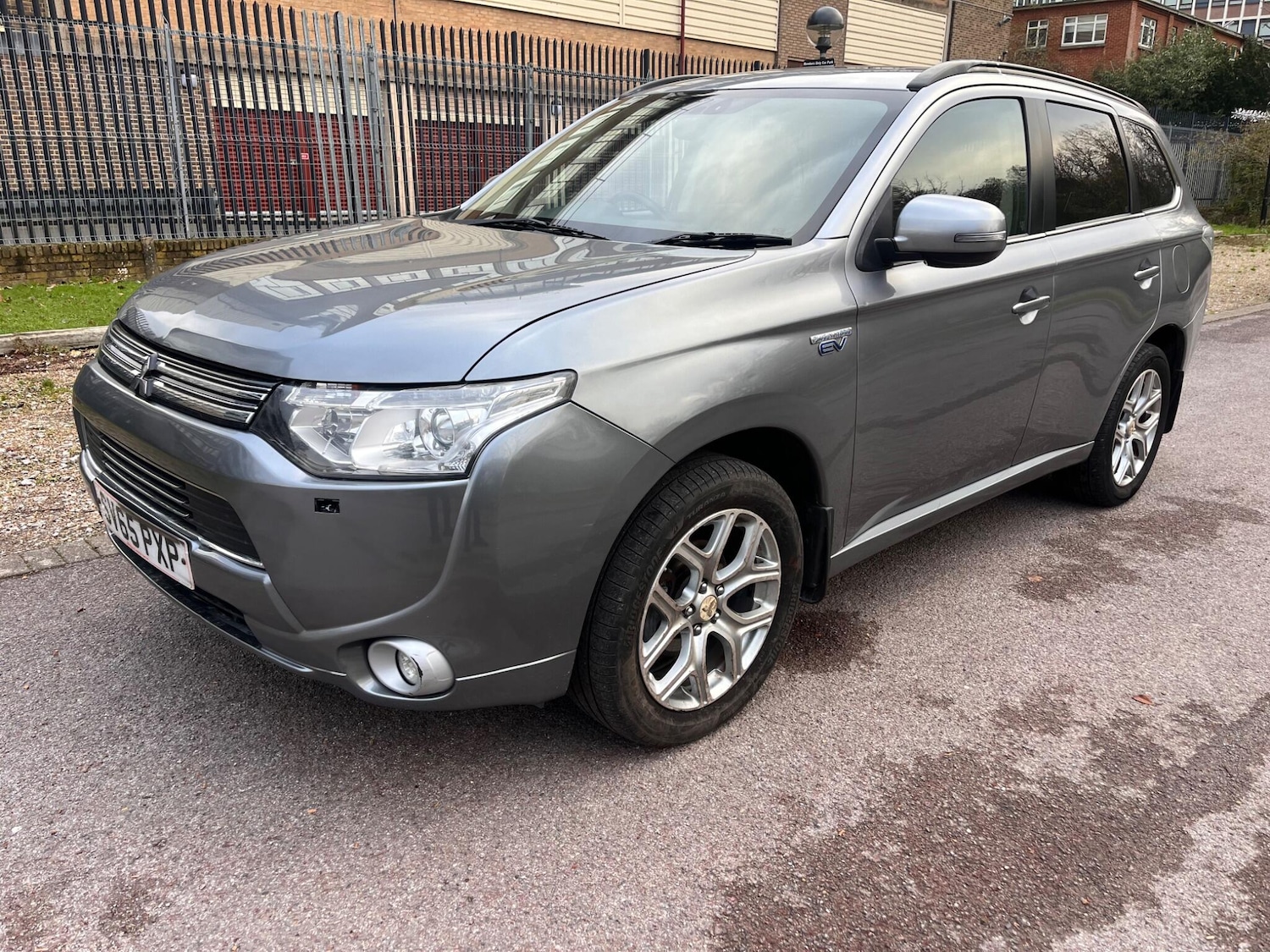 Used Mitsubishi Outlander 2015 for sale - 77084367: Photo 24