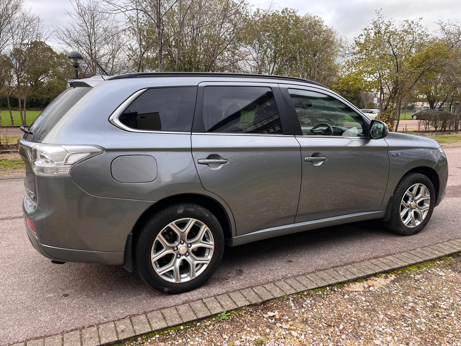 Used Mitsubishi Outlander 2015 for sale - 77084367: Photo 35