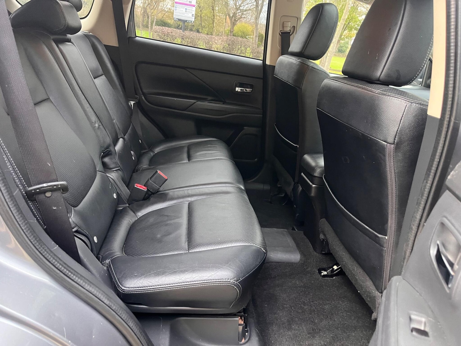 Used Mitsubishi Outlander 2015 for sale - 77084367: Photo 36