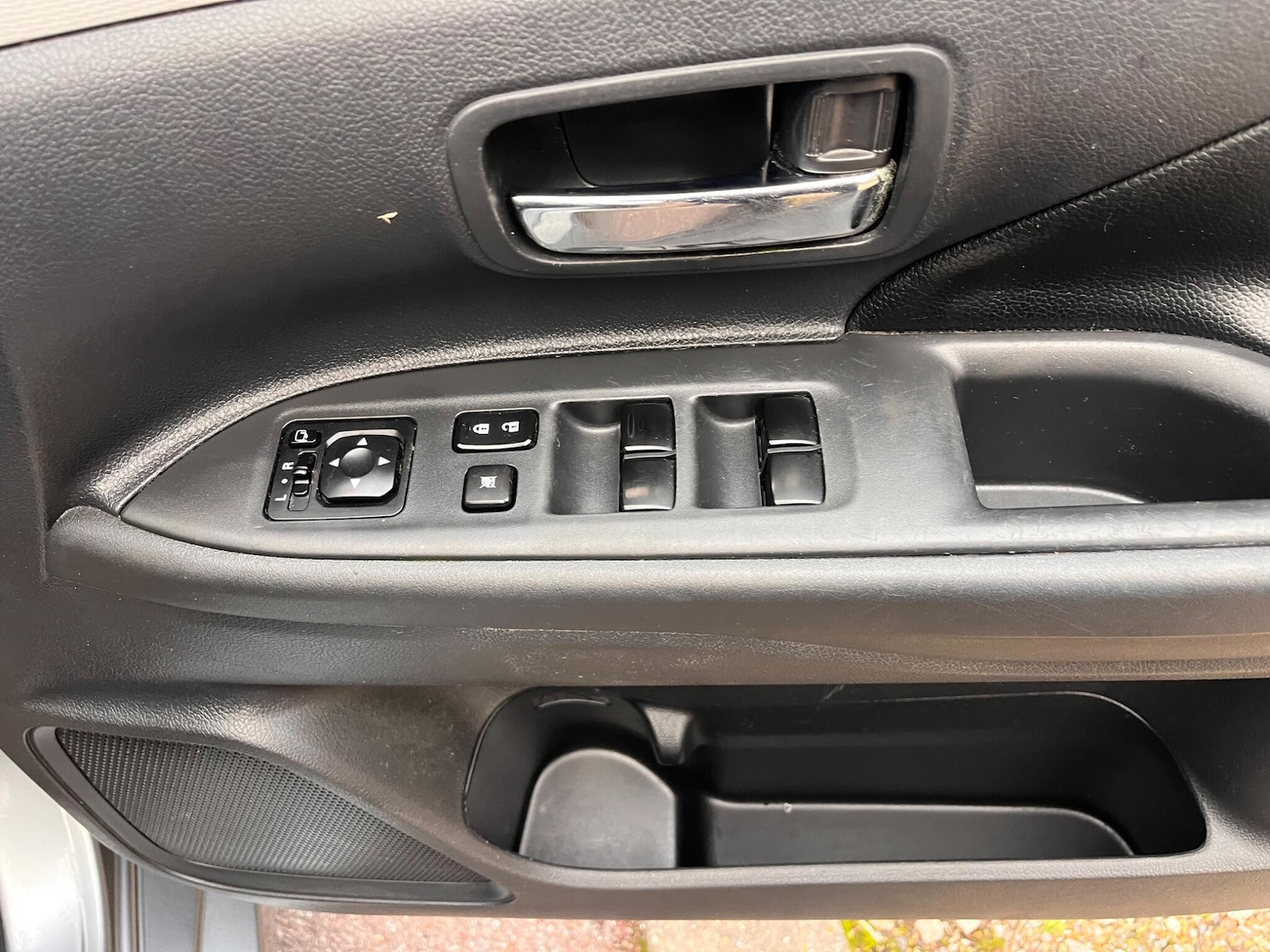 Used Mitsubishi Outlander 2015 for sale - 77084367: Photo 41