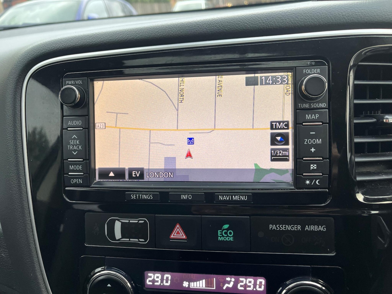 Used Mitsubishi Outlander 2015 for sale - 77084367: Photo 46