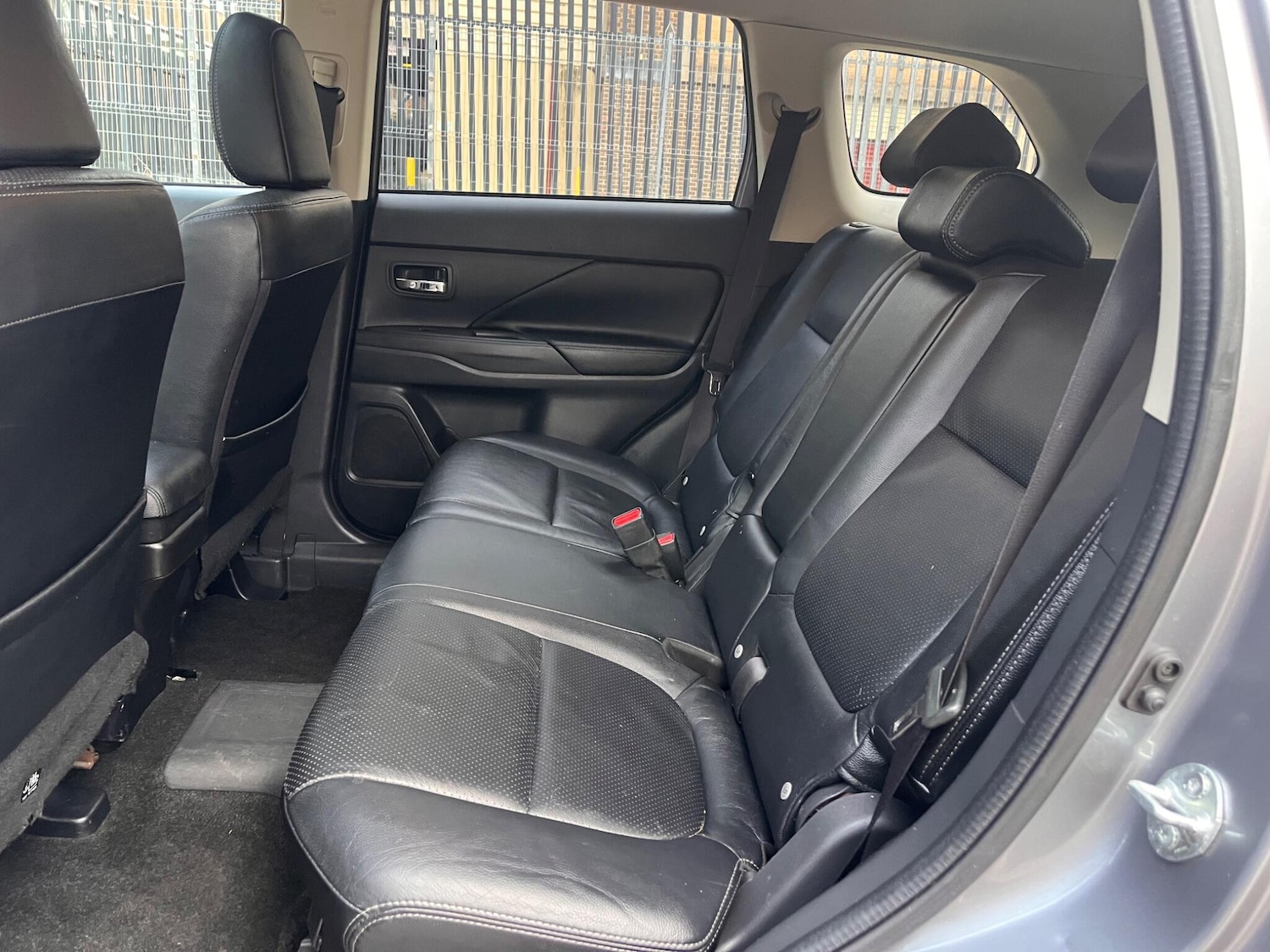 Used Mitsubishi Outlander 2015 for sale - 77084367: Photo 6