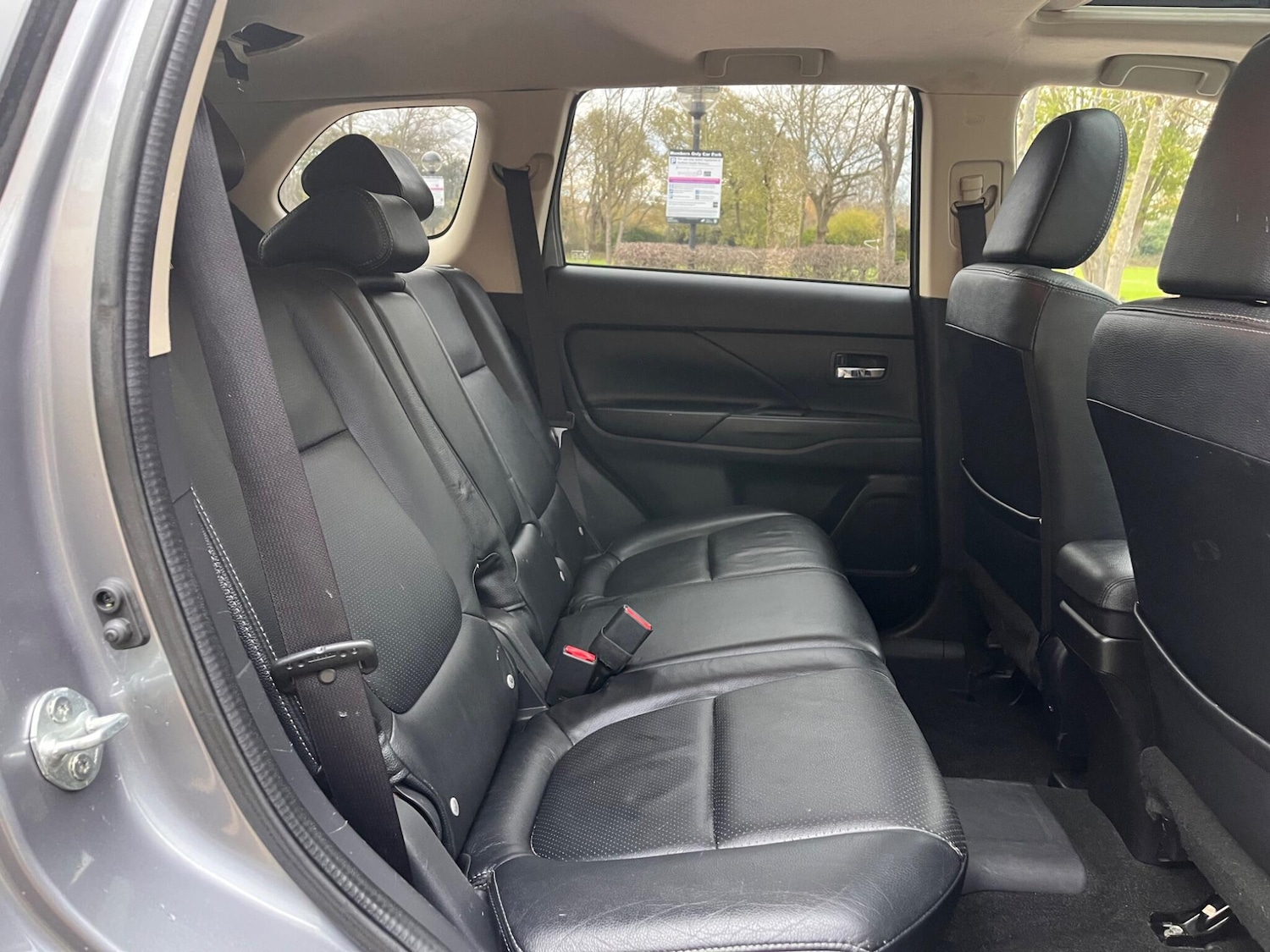 Used Mitsubishi Outlander 2015 for sale - 77084367: Photo 9