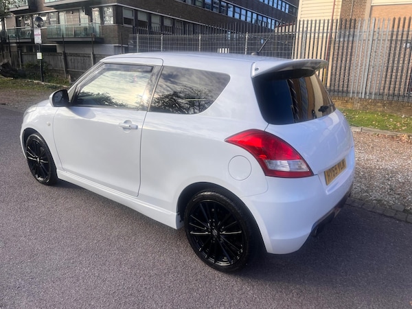 Used Suzuki Swift 2015 for sale - 76189377: Photo 20