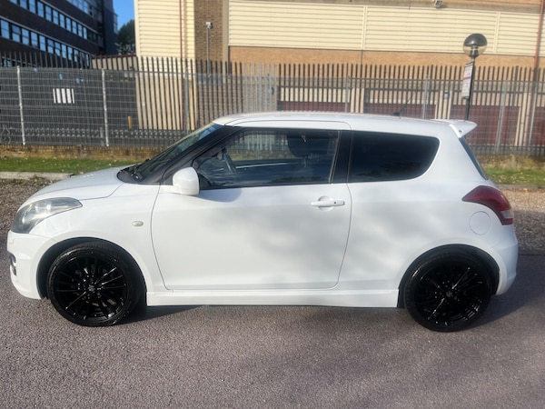 Used Suzuki Swift 2015 for sale - 76189377: Photo 22