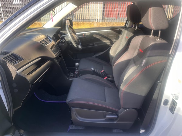 Used Suzuki Swift 2015 for sale - 76189377: Photo 30