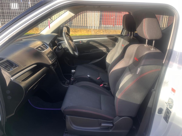 Used Suzuki Swift 2015 for sale - 76189377: Photo 31