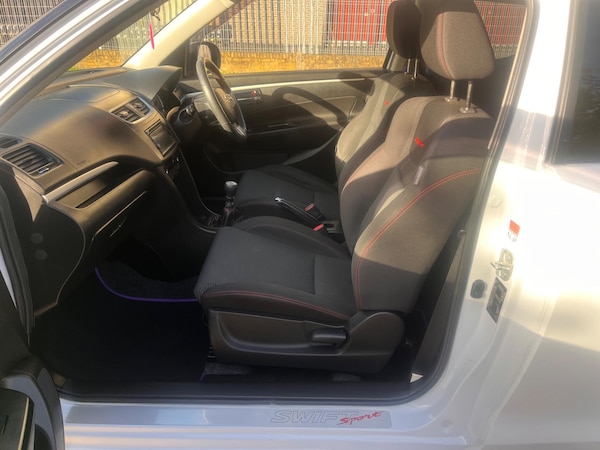Used Suzuki Swift 2015 for sale - 76189377: Photo 33