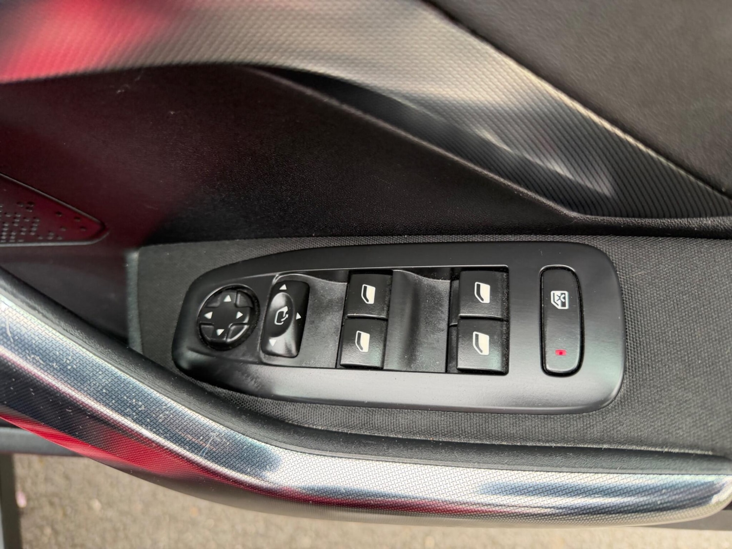 Used Peugeot 2008 2016 for sale - 78072658: Photo 33