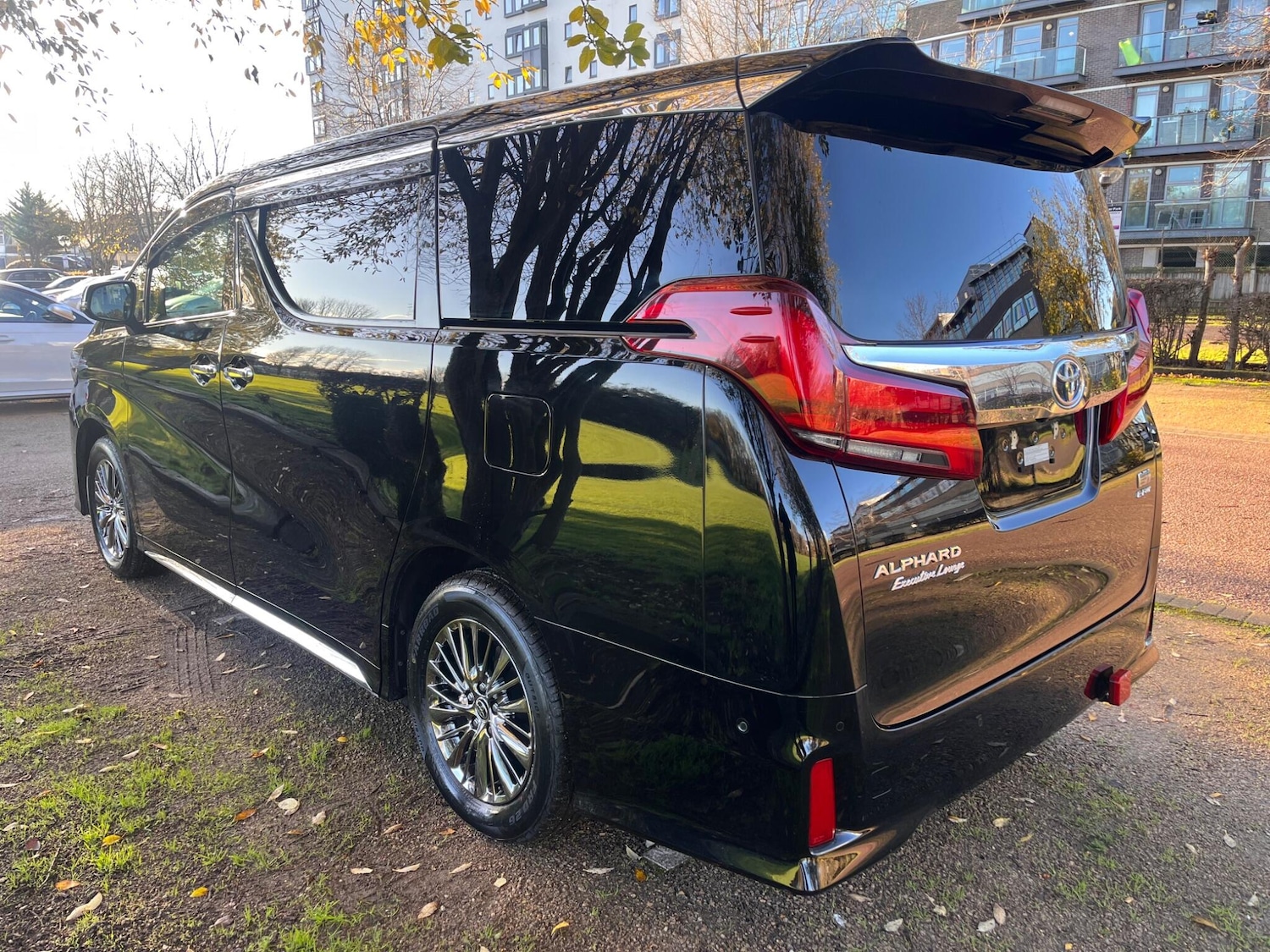 Used Toyota Alphard for sale - 76800813: Photo 25