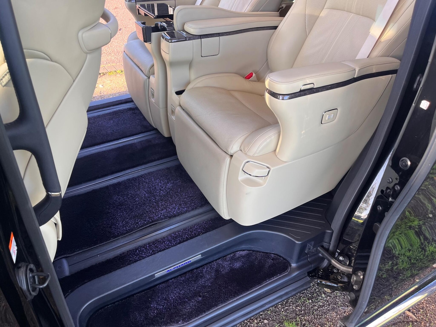 Used Toyota Alphard for sale - 76800813: Photo 47