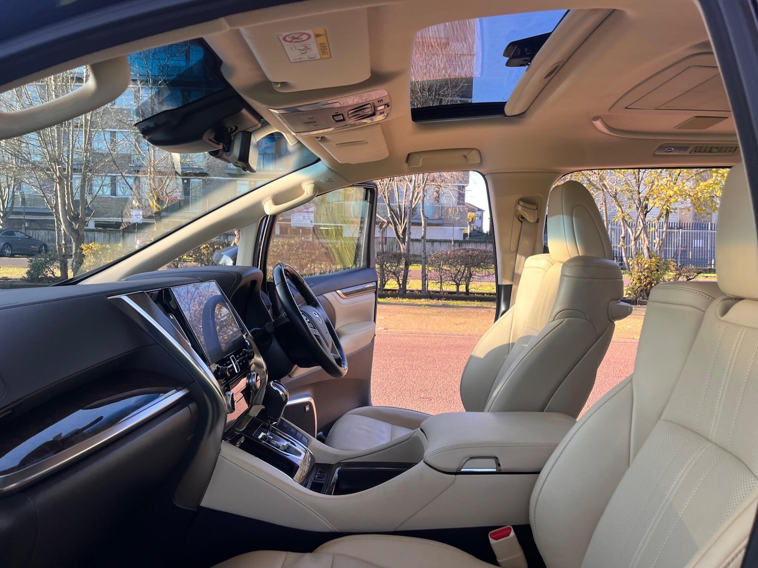 Used Toyota Alphard for sale - 76800813: Photo 7