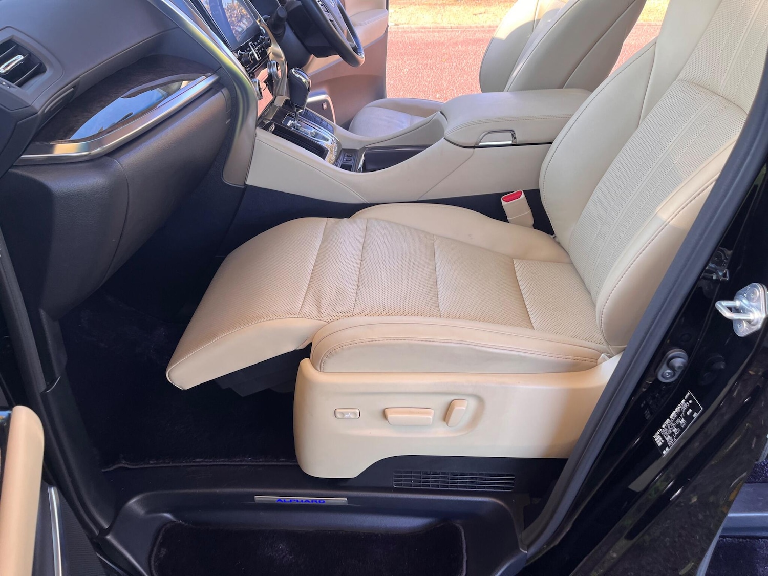 Used Toyota Alphard for sale - 76800813: Photo 8