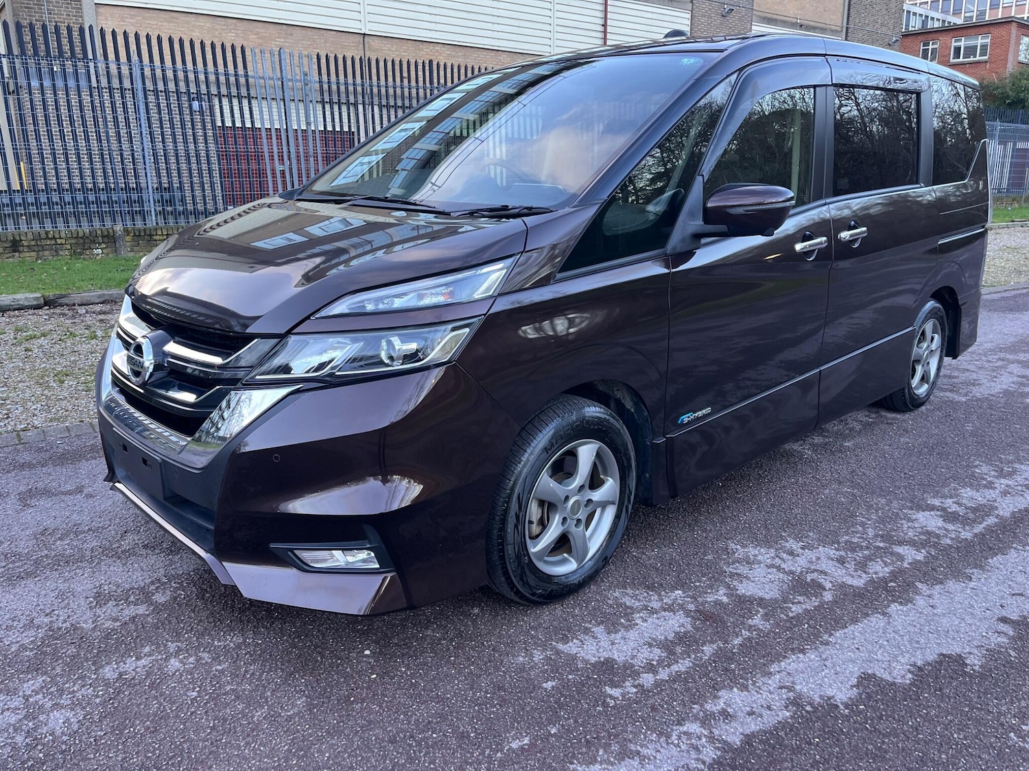 Used Nissan Serena for sale - 77267081: Photo 13