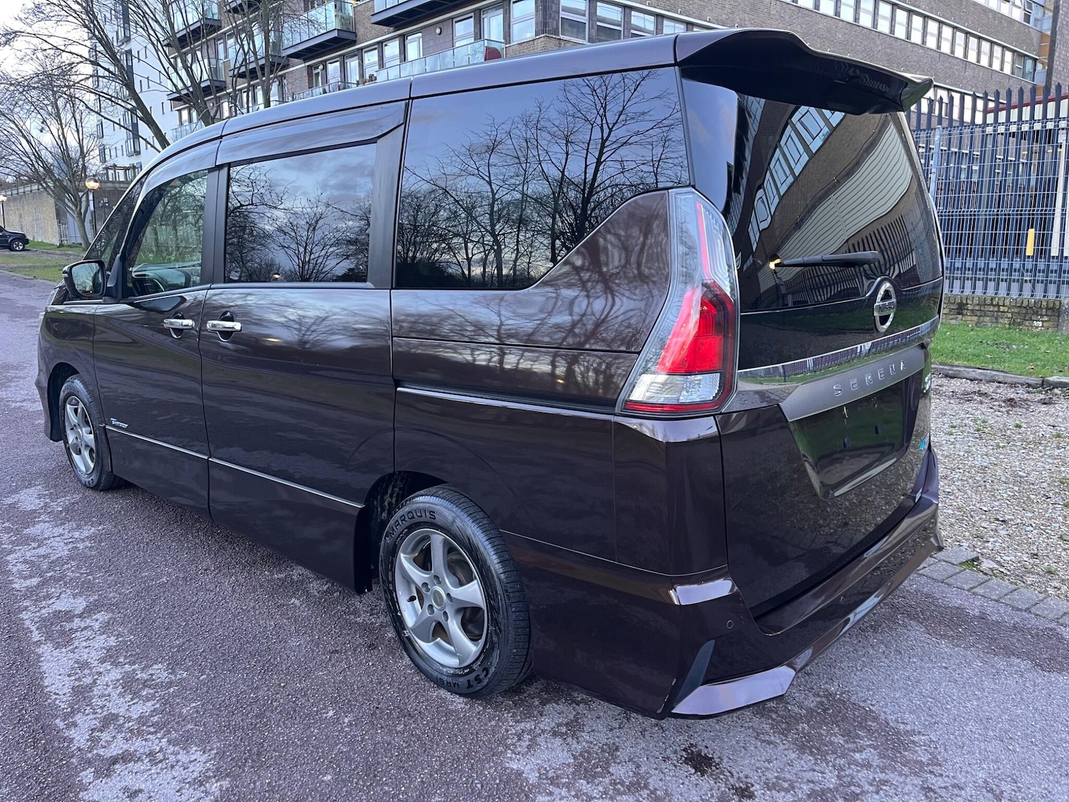 Used Nissan Serena for sale - 77267081: Photo 15