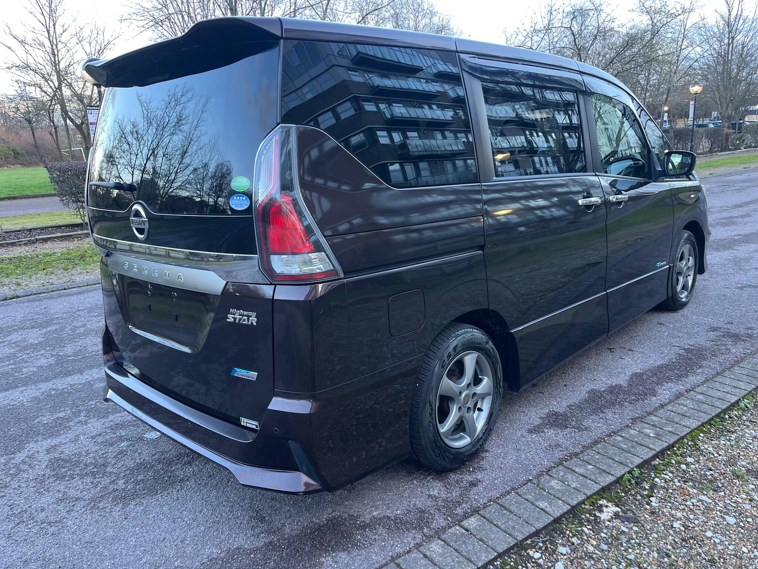 Used Nissan Serena for sale - 77267081: Photo 16