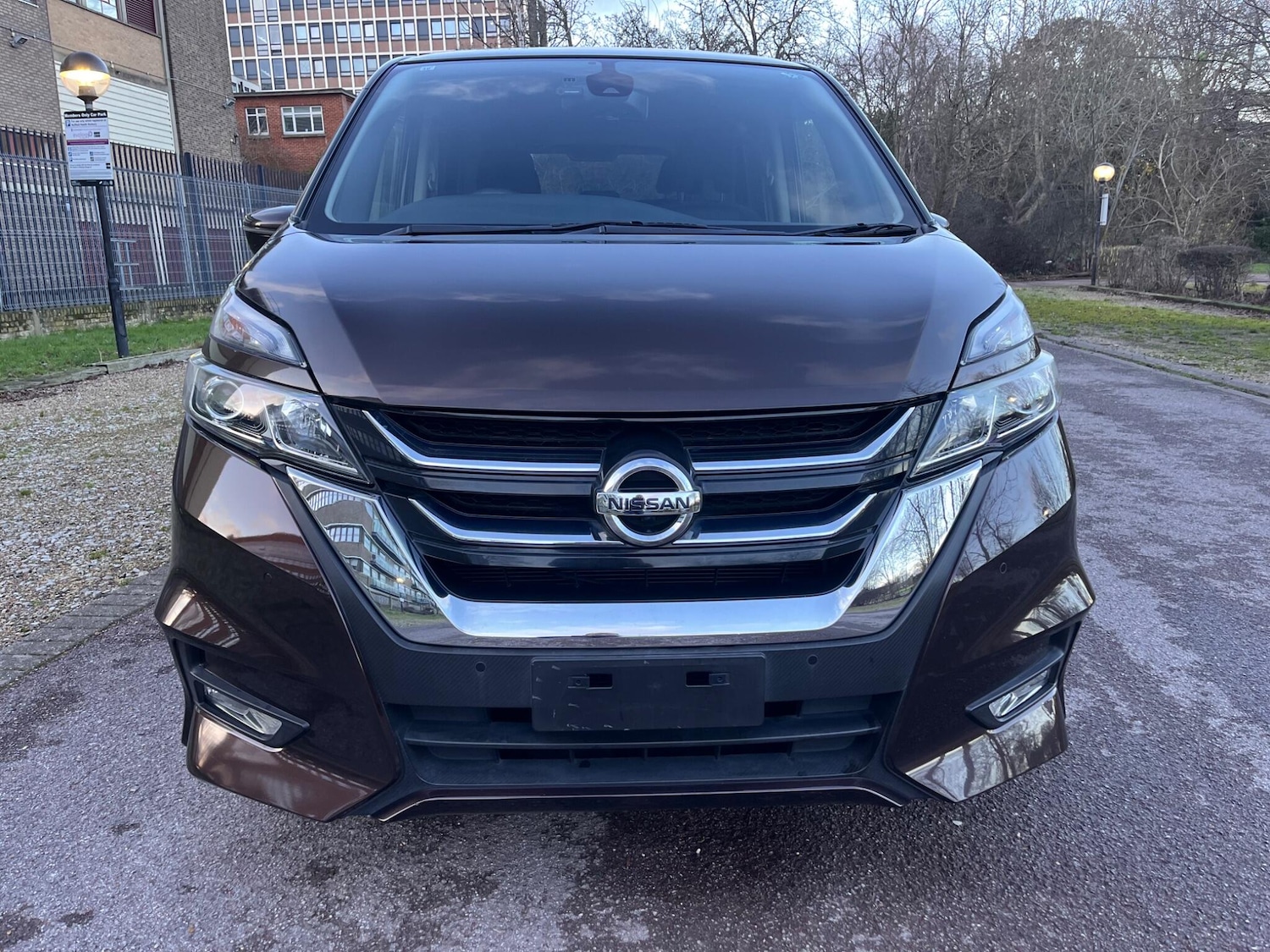 Used Nissan Serena for sale - 77267081: Photo 2