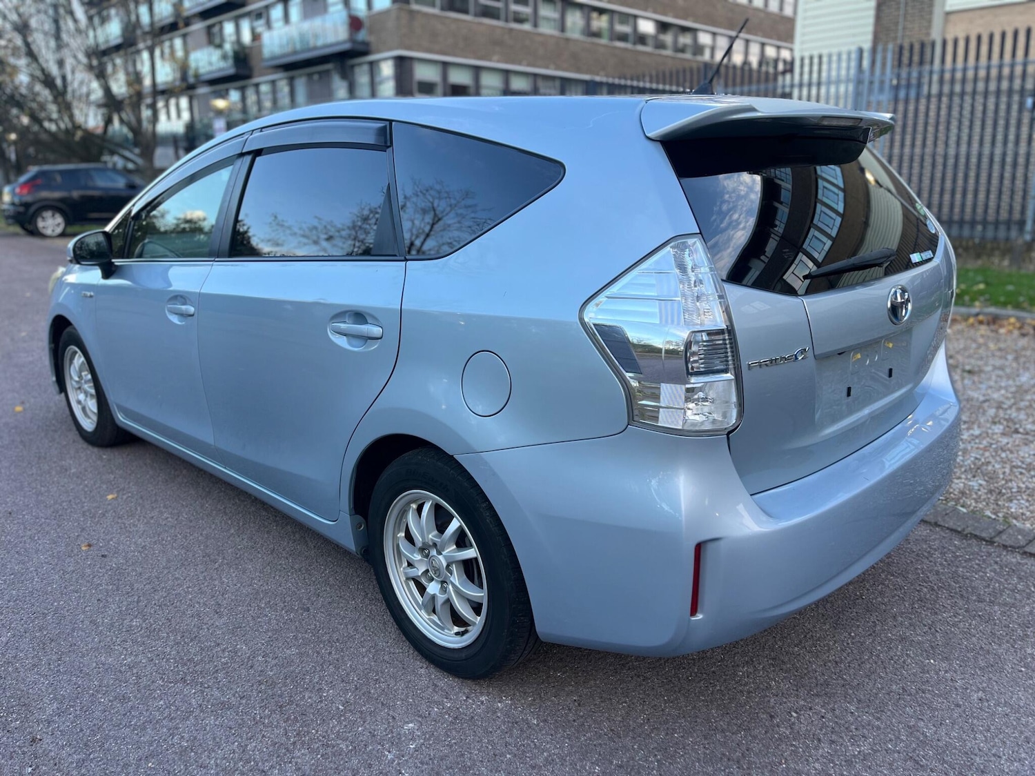 Used Toyota Prius+ for sale - 76476441: Photo 21