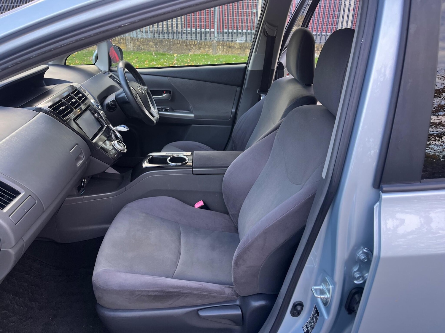 Used Toyota Prius+ for sale - 76476441: Photo 31