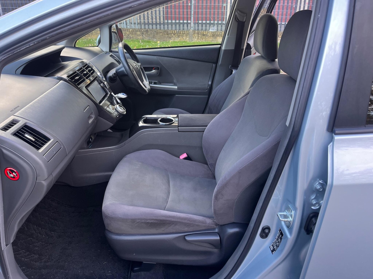 Used Toyota Prius+ for sale - 76476441: Photo 32