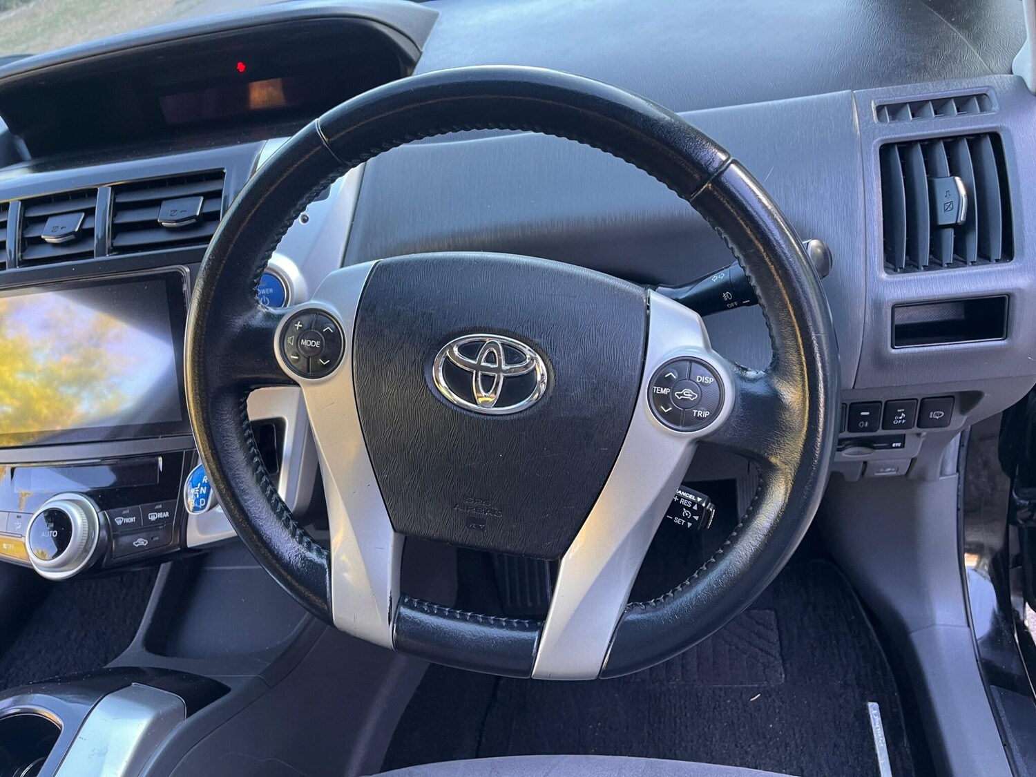 Used Toyota Prius+ for sale - 76432247: Photo 28