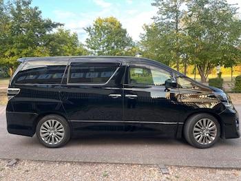 Used Toyota Vellfire 2013 for sale - 75614043: Photo