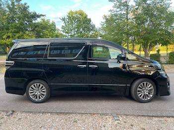 Used Toyota Vellfire 2013 for sale - 75614043: Photo