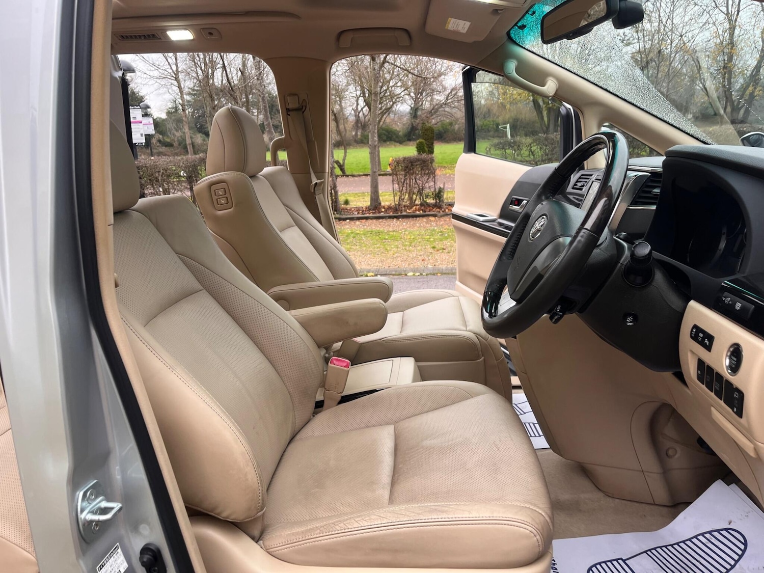 Used Toyota Alphard for sale - 77021153: Photo 35