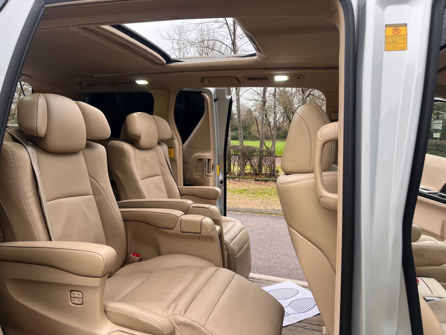 Used Toyota Alphard for sale - 77021153: Photo 5